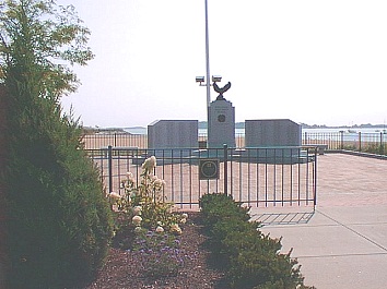 South Boston World War II Memorial, web